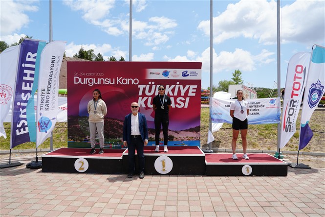 Türki̇ye’ni̇n En İyi̇ Sporculari Sarisungur Göleti̇’nde Kiyasiya Yarişti (9)