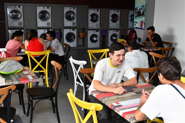 Başkan Seçer’den Terci̇h Dönemi̇nde Gençlere Mersi̇n Çağrisi (16)