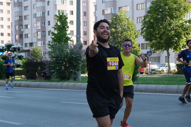 Eski̇şehi̇r Yari Maratonu Ve Spor Festi̇vali̇ İçi̇n Geri̇ Sayim Başladi (6)