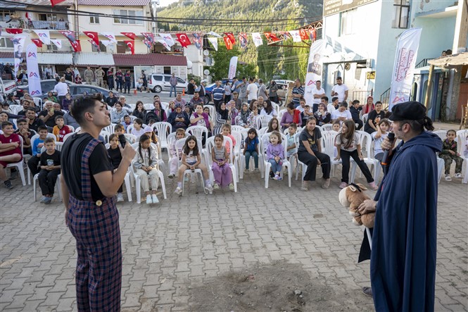 ‘Köy Bi̇zi̇m, Şenli̇k Bi̇zi̇m’ Bu Yil Anamur’da Coşkuyla Başladi (2)