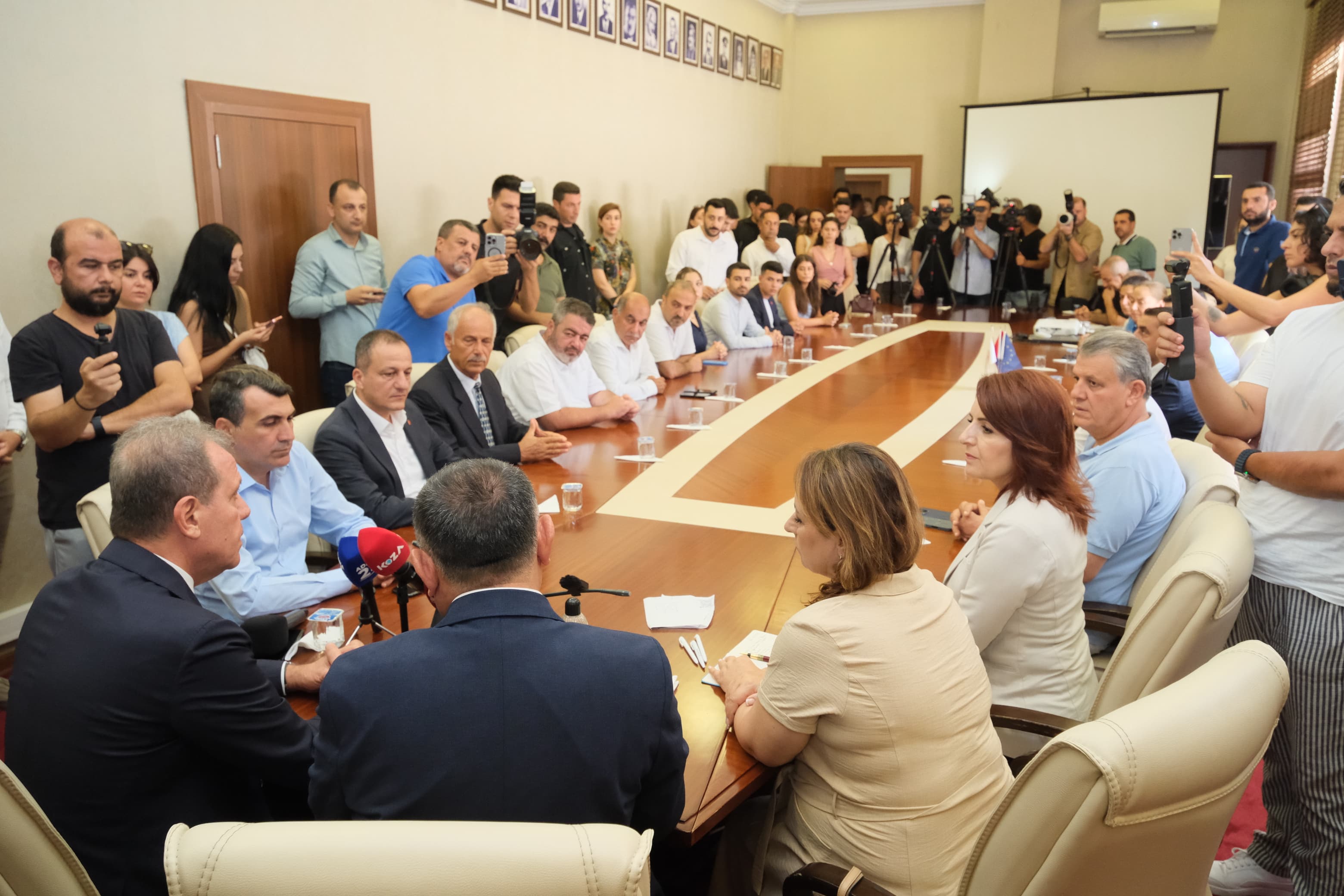 Vahap Seçer, Günger Geçer'i Ziyaret Etti (5)