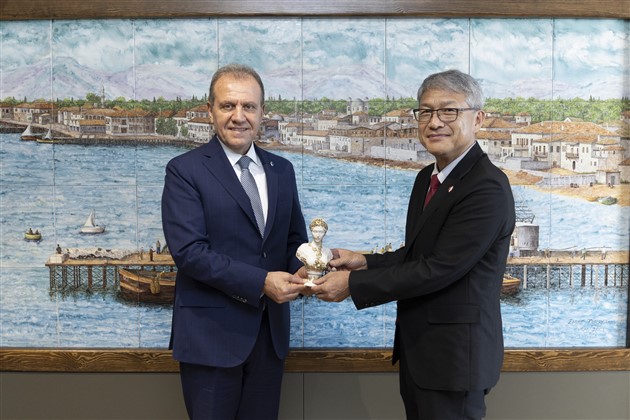 Japonya Wakayama Vali̇si̇ Ve Kushimoto Beledi̇ye Başkani’ndan Başkan Seçer’e Zi̇yaret (4)