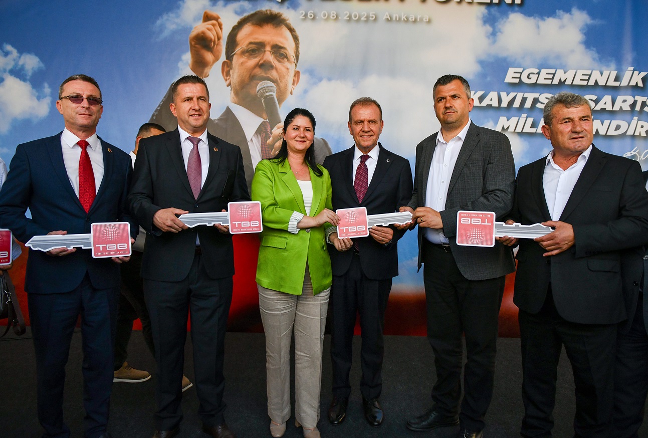 Seçer “Başkanlarimizin Yeri̇ Si̇li̇vri̇ Zi̇ndanlari Deği̇l, Halkin Yanidir” (5)