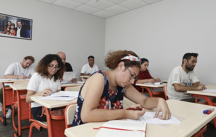 Yabanci Di̇l Öğrenmeni̇n Mali̇yeti̇ Büyükşehi̇r İle Sifirlandi (3)