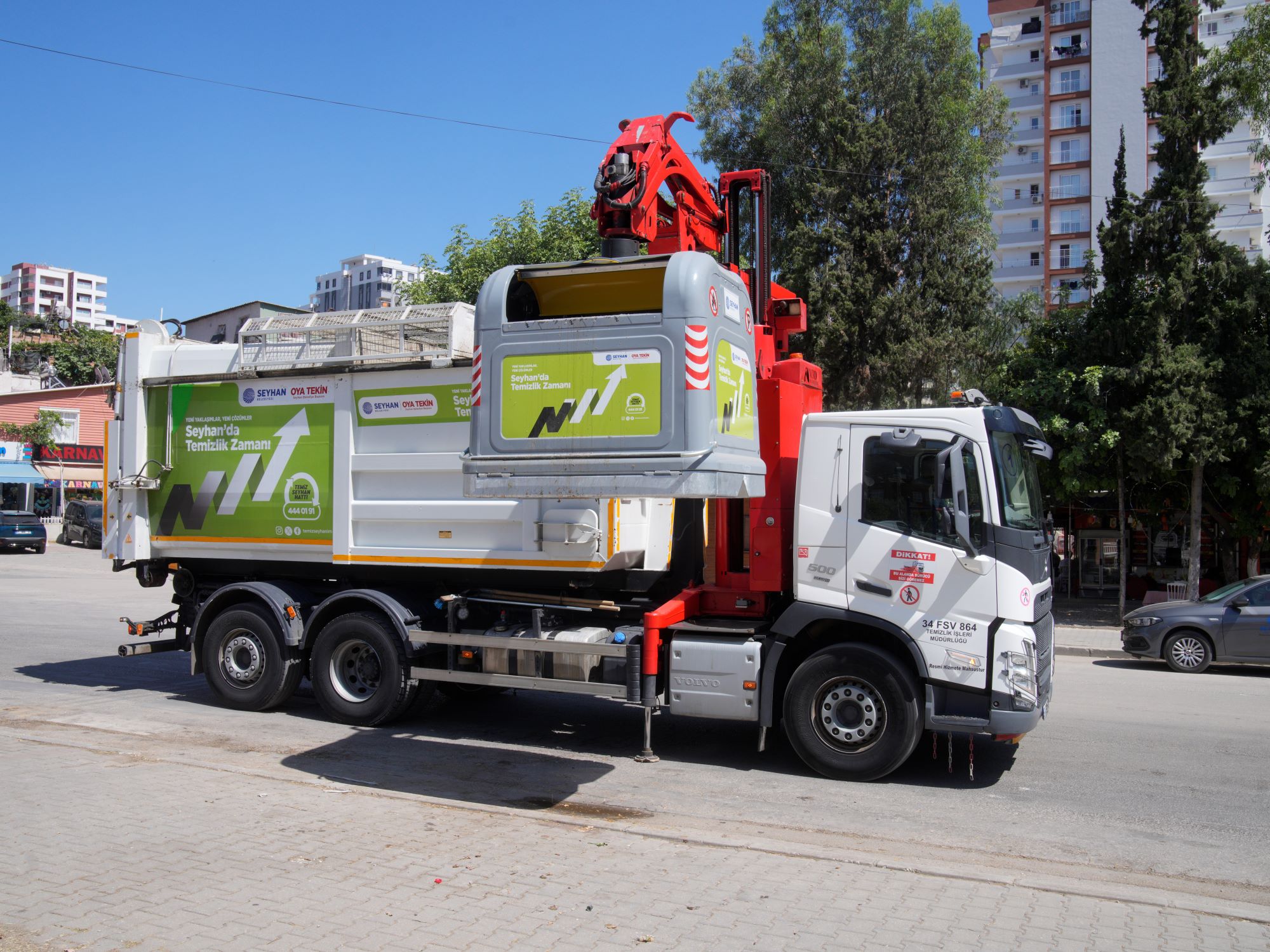 Yeni̇ Nesi̇l Çöp Konteynerleri̇ Hi̇zmete Gi̇rdi̇ 4 (1)