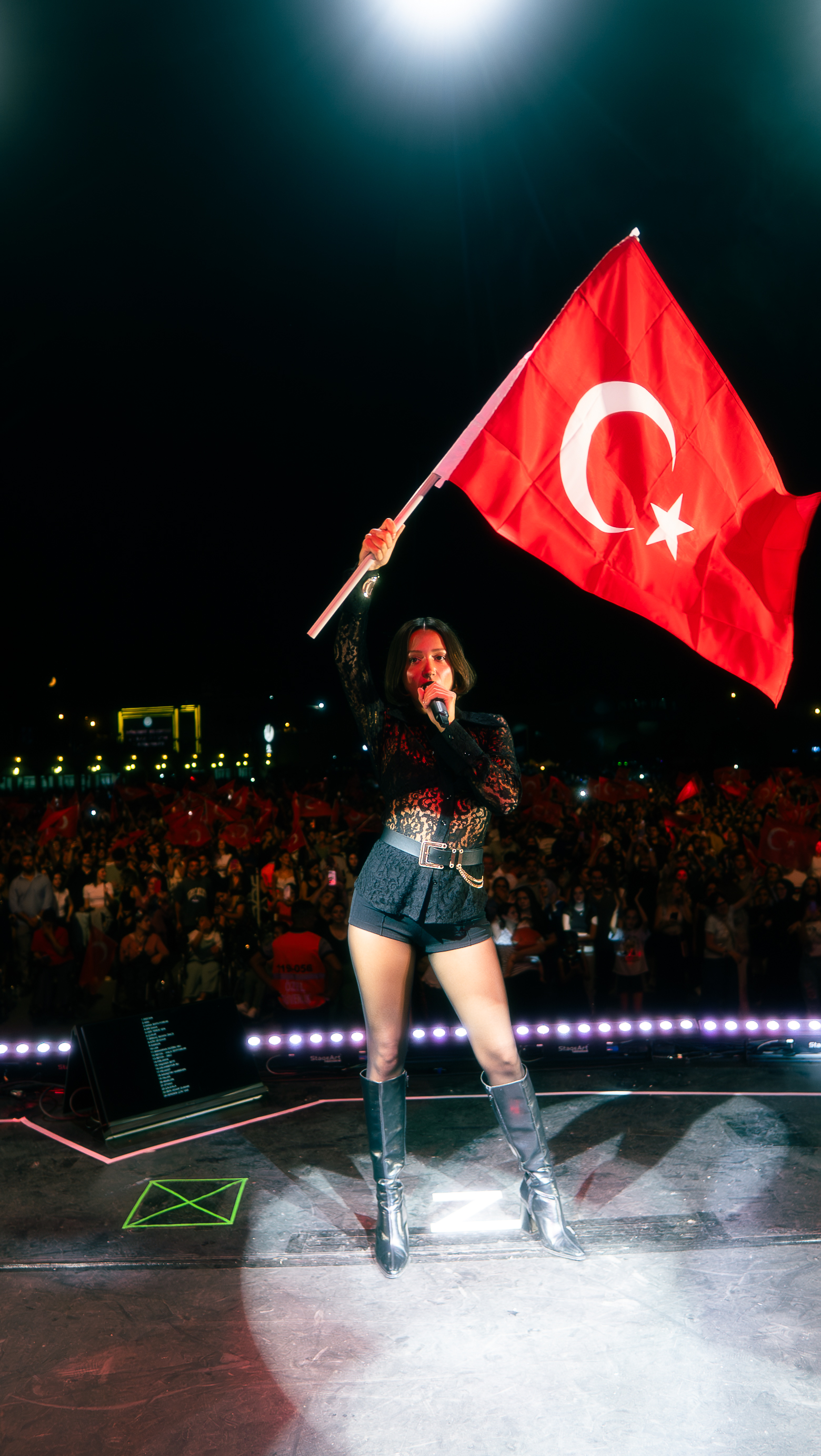Zeynep Bastik 30 Agustos (1)-1