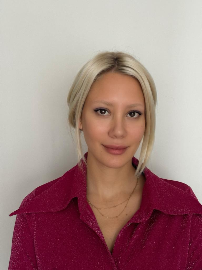 Başak Zerman 162443733