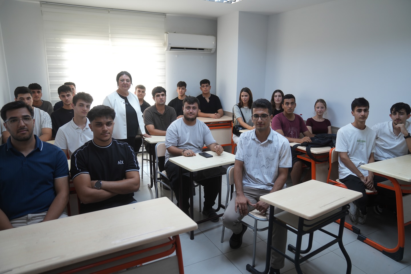 Başkan Veki̇li̇ Akkan, Üni̇versi̇teli̇ Öğrenci̇ler İle Buluştu 2