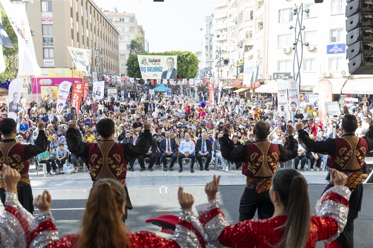Başkan Seçer Ve Meral Seçer, ‘Cumhuri̇yet’i̇n 2. Yüzyili’nda Eği̇ti̇m’ Söyleşi̇si̇ne Katildi (14)