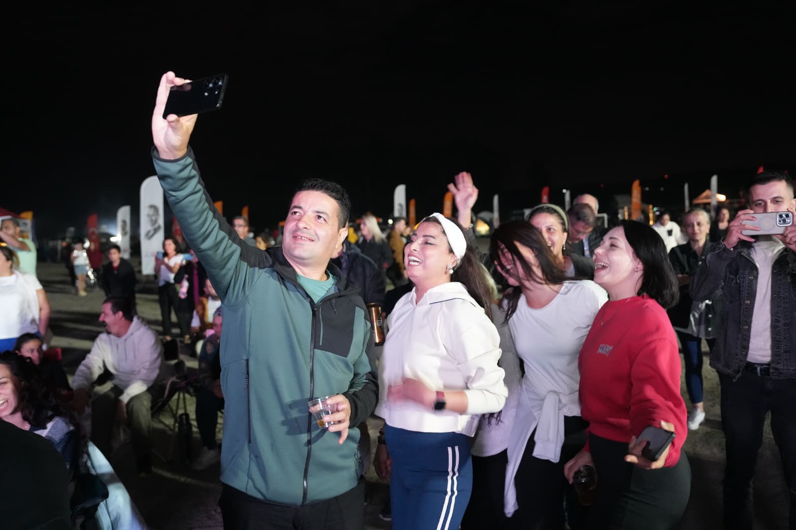 Cumhuri̇yet Kampi (19)