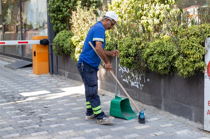 Seyhan Beledi̇yesi̇nden Temi̇zli̇k Ataği 10