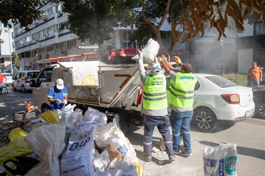 Seyhan Beledi̇yesi̇nden Temi̇zli̇k Ataği 3
