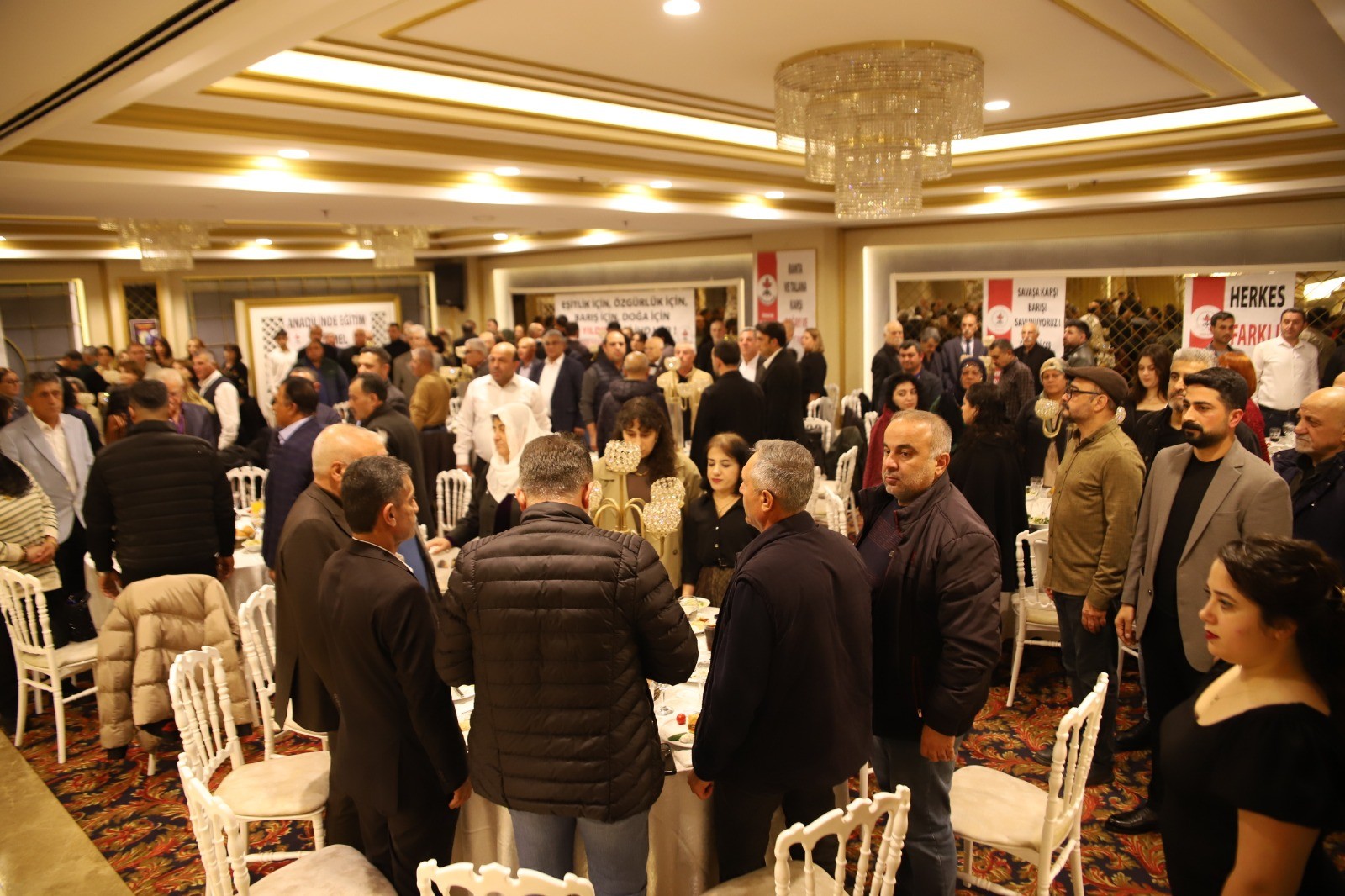 594297892 1364395475232541 1891197691064410569 N