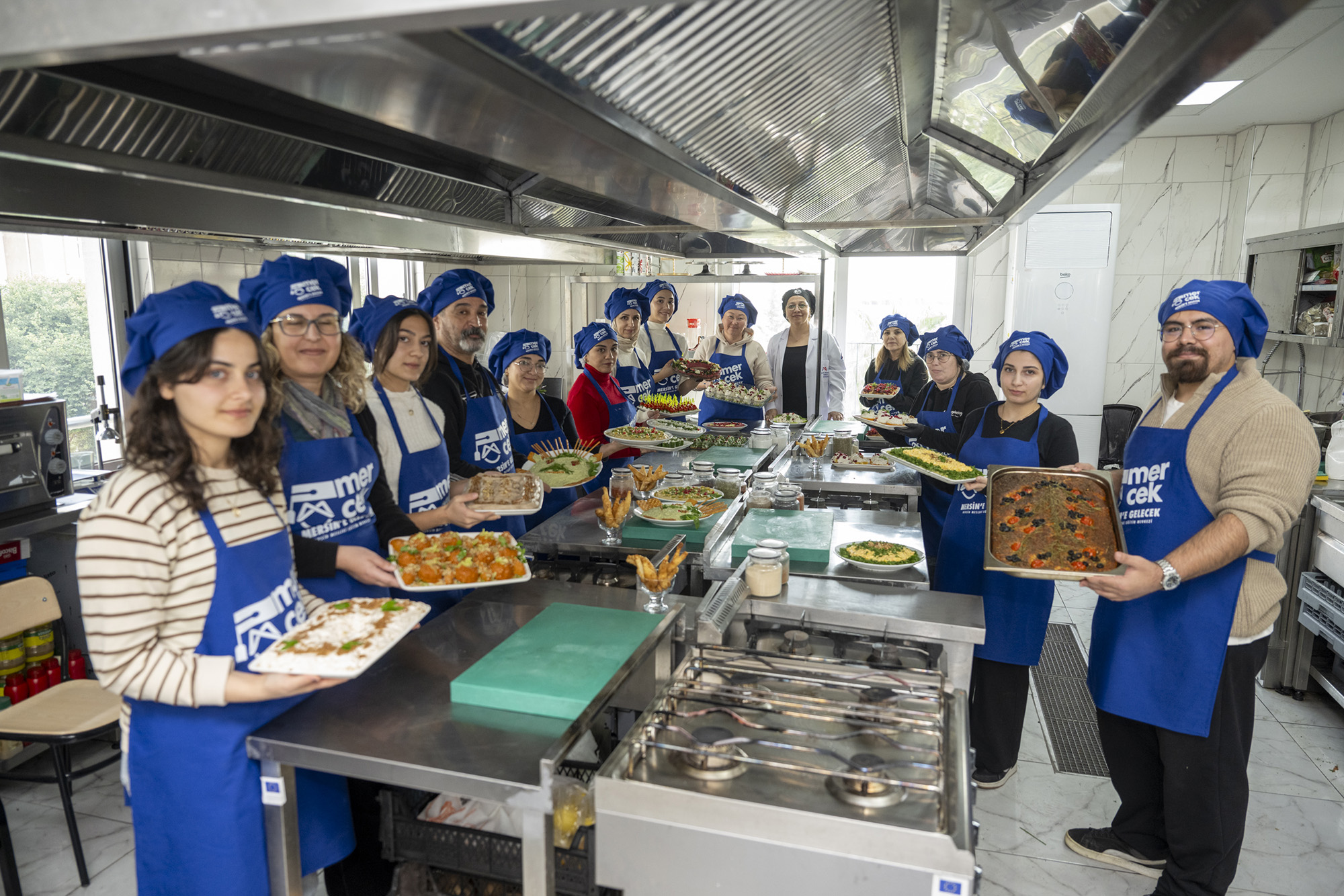 Büyükşehi̇r Mercek’te Yeni̇ Yila Lezzetli̇ Ve Işiltili Dokunuşlar (2)