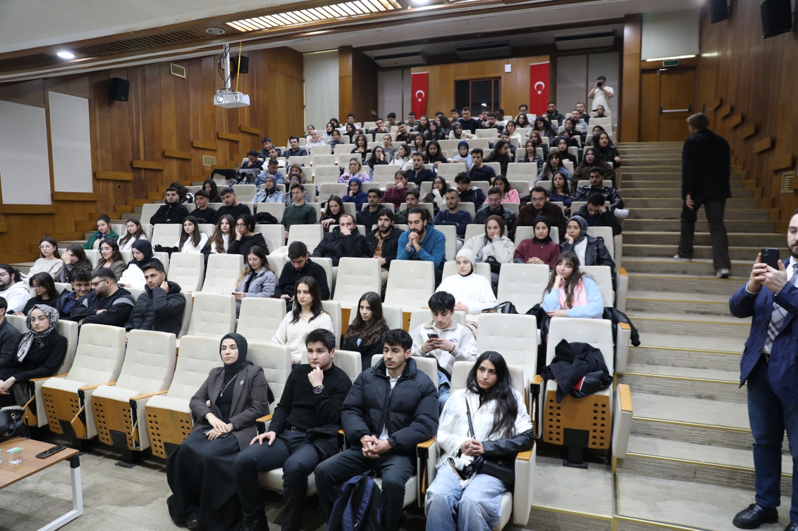 Çukurova Üniversitesi Emlak Konut Gyo İş Birliğiyle Yetenek Kazanımı Ve Mesleki Gelişim Projesi Tanıtıldı (5)