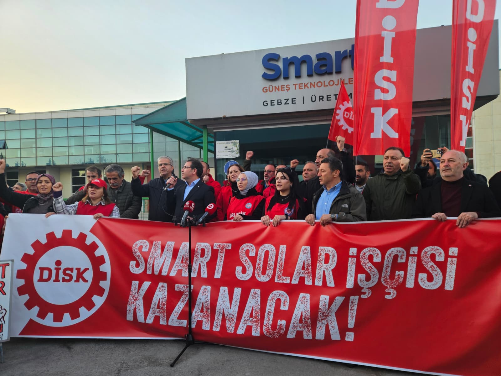 G8 Y O L W W Y A E0 D3 E