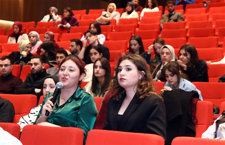 Gaün Rektörü Doğan Öğrenci̇lerle Buluştu 7