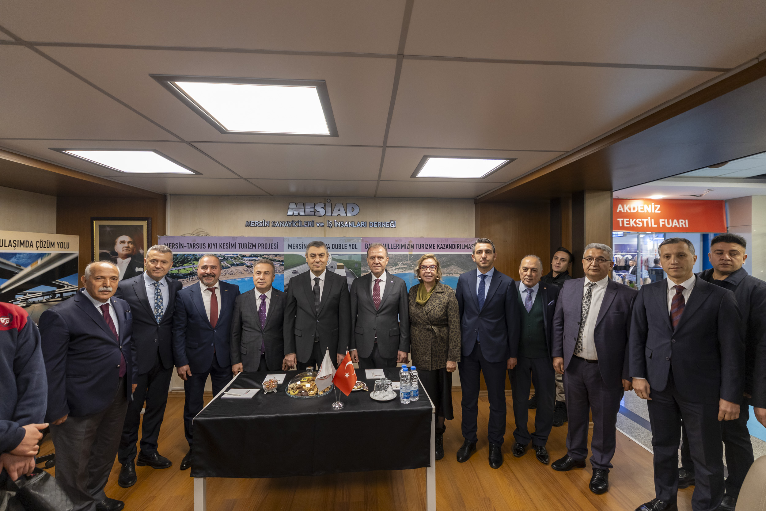 Başkan Seçer, ‘Akdeni̇z Uluslararasi Teksti̇l Fuari’nin Açiliş Töreni̇ne Katildi (5)