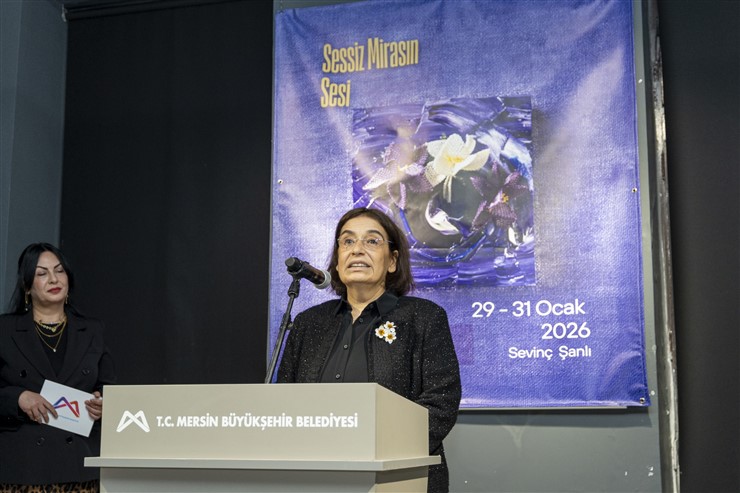 Başkan Seçer Ve Meral Seçer ‘Sessi̇z Mi̇rasin Sesi̇’ Sergi̇si̇ne Katildi (8)