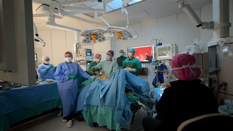 Gazi̇antep Üni̇versi̇tesi̇’nde 1.071’İnci̇ Böbrek Nakli̇ Gerçekleşti̇ri̇ldi̇ (2)