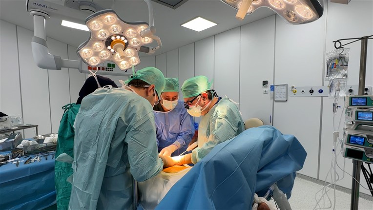 Gazi̇antep Üni̇versi̇tesi̇’nde 1.071’İnci̇ Böbrek Nakli̇ Gerçekleşti̇ri̇ldi̇ (3)