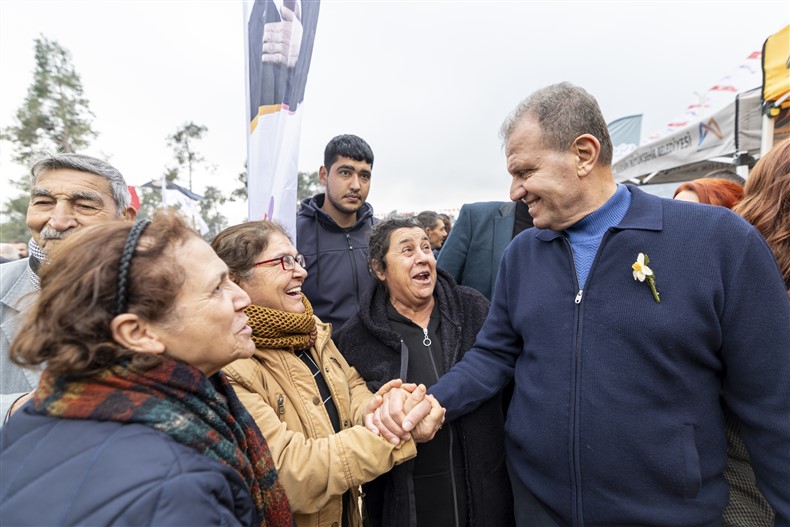 Başkan Seçer Ve Meral Seçer ‘4. Nergi̇s Şenli̇ği̇’ne Katildi (6)