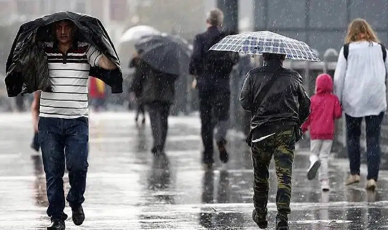 Meteorolojiden Adana dahil birçok ile sağanak uyarısı: Doğuda toz taşınımı bekleniyor