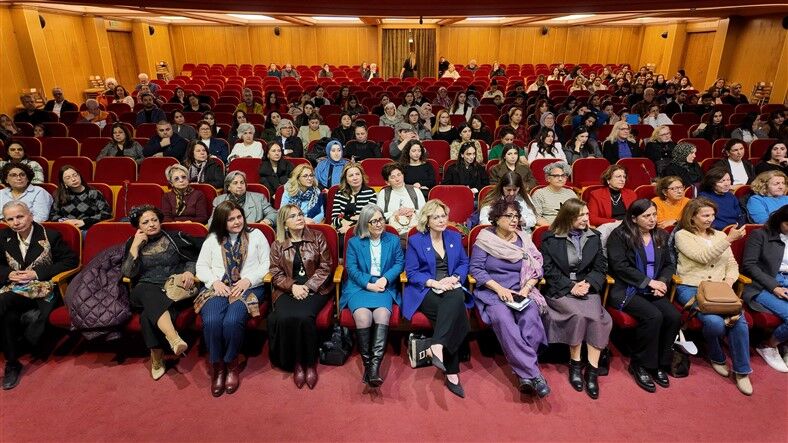 Ay Işığında Yıkanan Kadınlardji 20260307144012 0012 D Cah