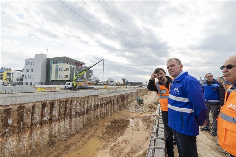 Başkan Seçer, Hal Katli Kavşaği İnşaatinda İncelemelerde Bulundu (5)