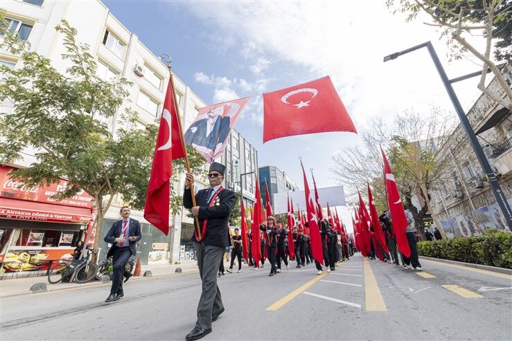 Başkan Seçer Ve Meral Seçer, Atatürk’ün Mersi̇n’e Geli̇şi̇ni̇n Yildönümü Programlarina Katildi (2)