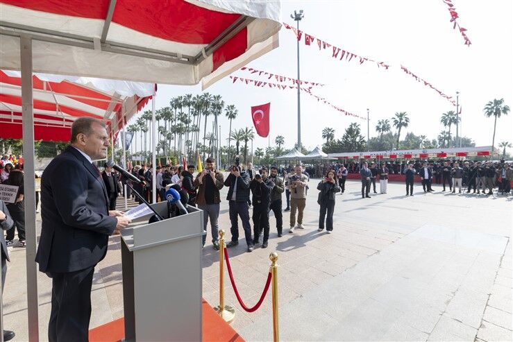 Başkan Seçer Ve Meral Seçer, Atatürk’ün Mersi̇n’e Geli̇şi̇ni̇n Yildönümü Programlarina Katildi (8)