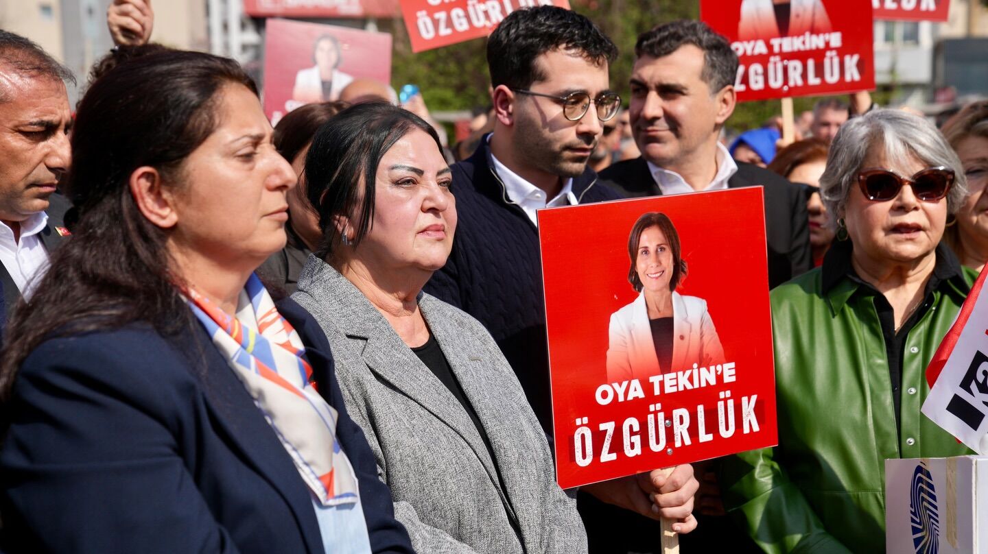 Başkan Teki̇n'e Destek Toplantisi 1