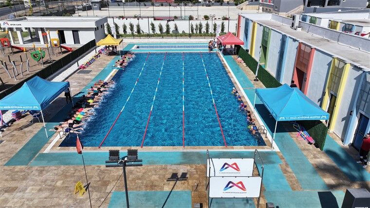 Çocuklarin Dünü, Bugünü, Yarini Büyükşehi̇r’e Emanet (16)