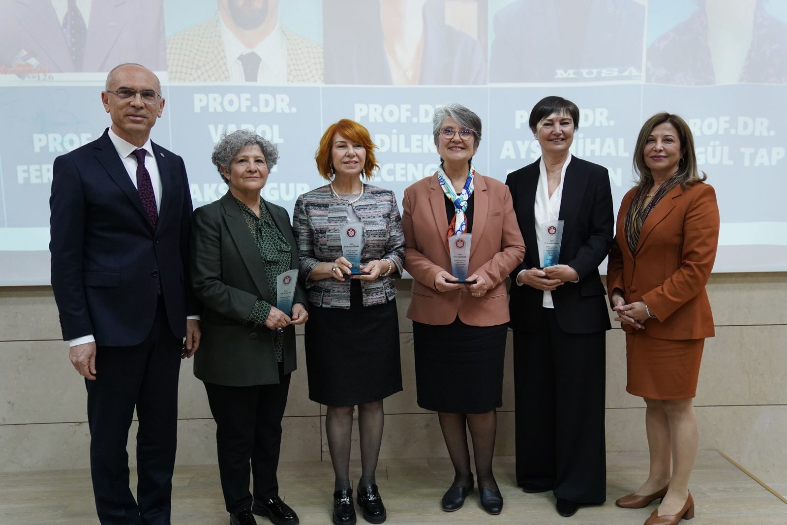 Çukurova Üniversitesi Tıp Fakültesi 14 Mart Tıp Bayramını Kutladı Foto (10)
