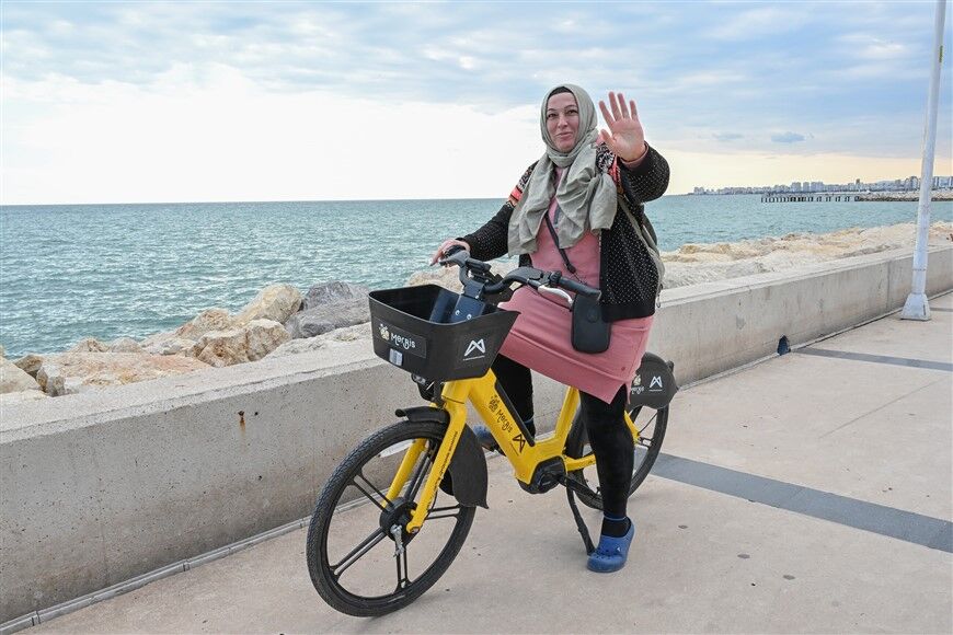 Kadinlar Mersi̇n Büyükşehi̇r İle Hayati Baştan Yaziyor (1) Renamed 28330