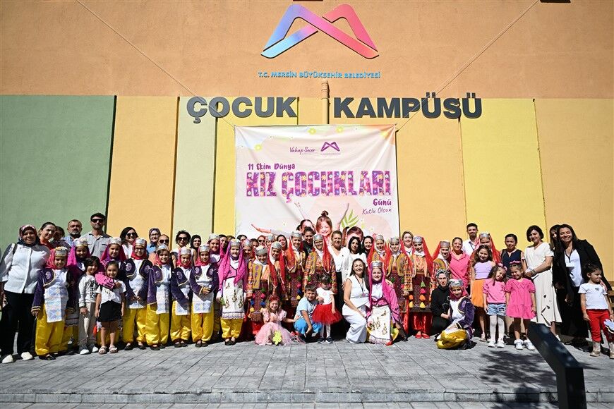 Kadinlar Mersi̇n Büyükşehi̇r İle Hayati Baştan Yaziyor (10)