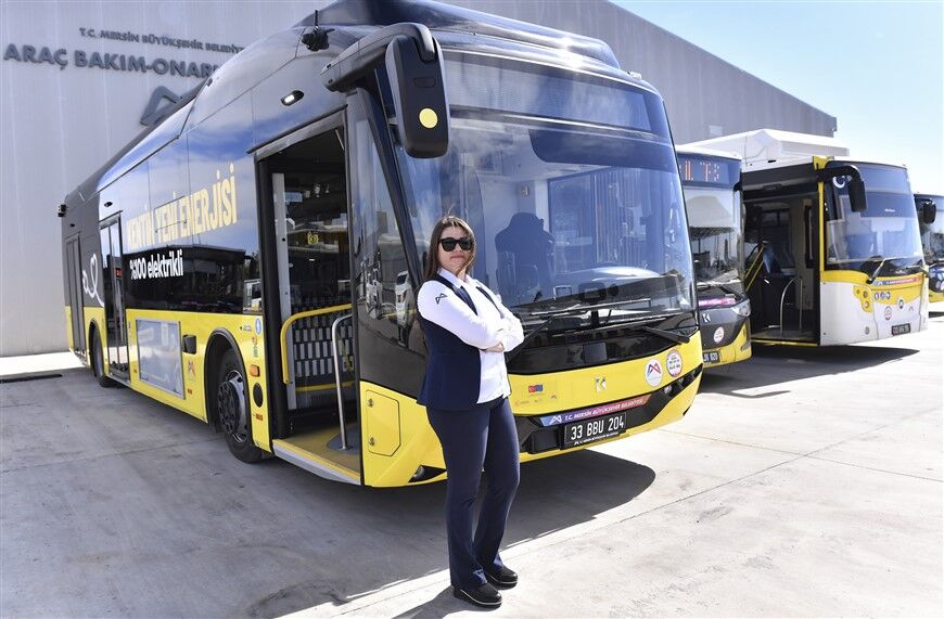 Kadinlar Mersi̇n Büyükşehi̇r İle Hayati Baştan Yaziyor (4) Renamed 20316