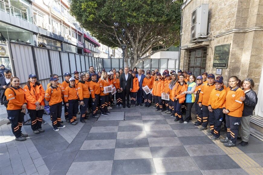 Kadinlar Mersi̇n Büyükşehi̇r İle Hayati Baştan Yaziyor (4)