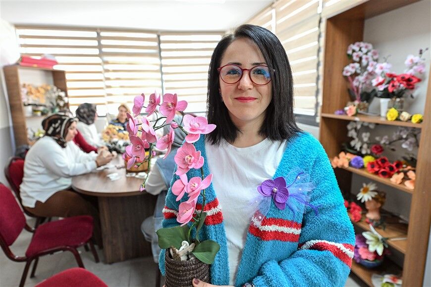 Kadinlar Mersi̇n Büyükşehi̇r İle Hayati Baştan Yaziyor (5) Renamed 22465