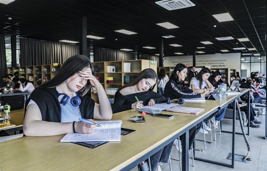 Kadinlar Mersi̇n Büyükşehi̇r İle Hayati Baştan Yaziyor (6)