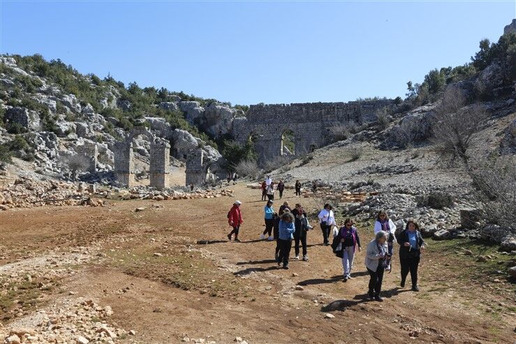 Mersi̇n Büyükşehi̇r İle ‘Eşi̇t Mersi̇n’i̇n Emekçi̇ Kadinlari’ 8 Mart’ta Bi̇r Araya Geldi̇ (18)