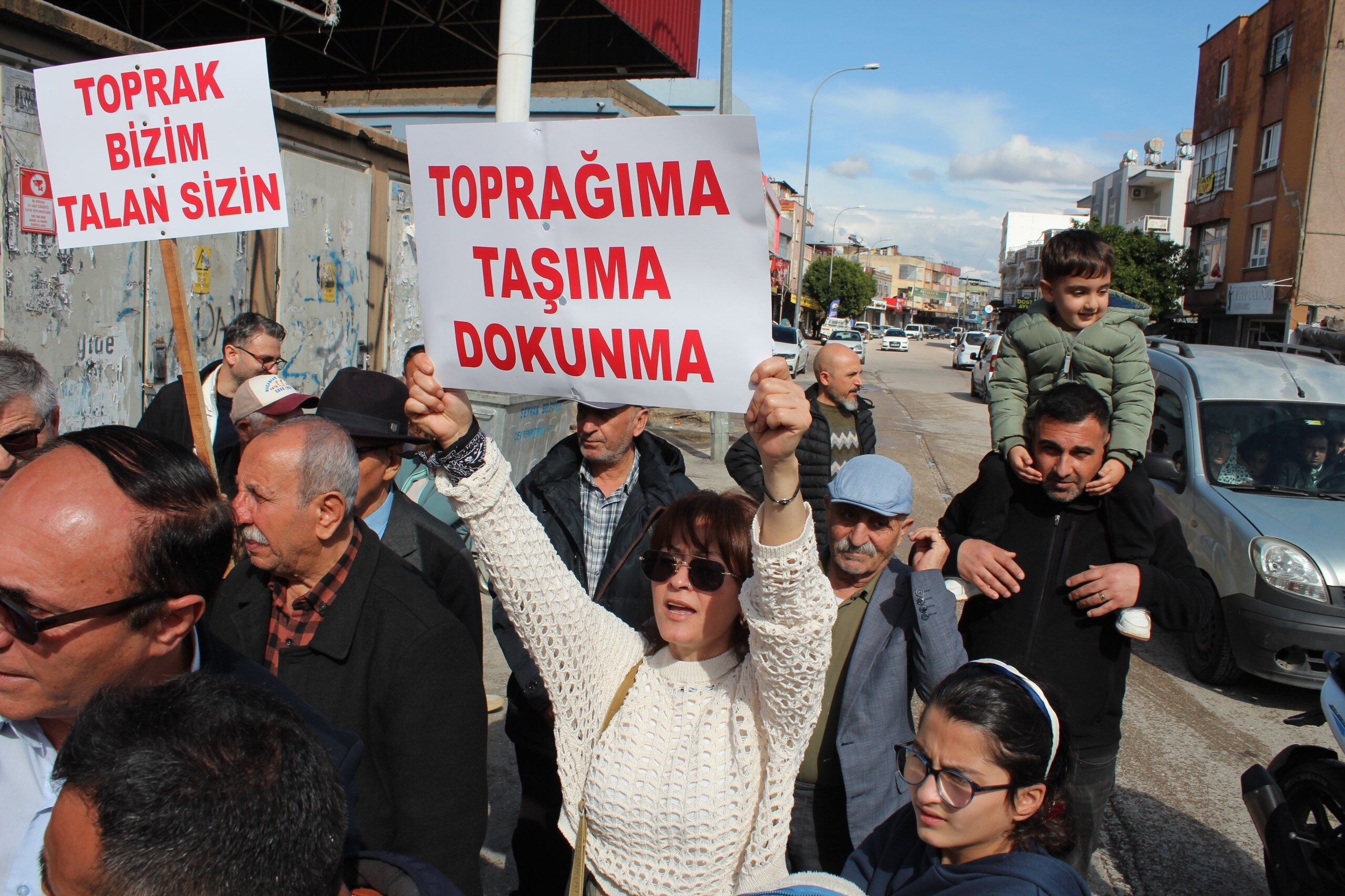 Photo 5909023891856755899 W