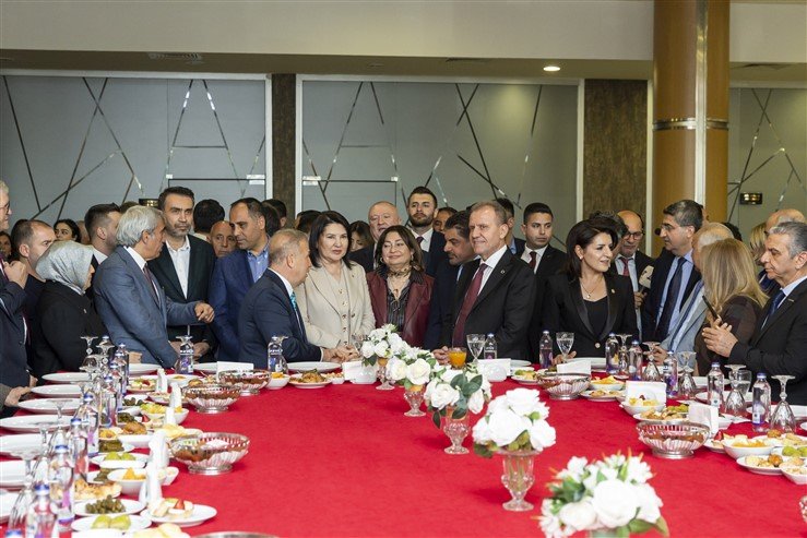 Başkan Seçer, ‘Mesi̇ad 14. Yilin İş İnsanlari Ödül Ve Üye Kabul Töreni̇’ne Katildi (2)