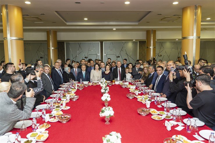 Başkan Seçer, ‘Mesi̇ad 14. Yilin İş İnsanlari Ödül Ve Üye Kabul Töreni̇’ne Katildi (8)