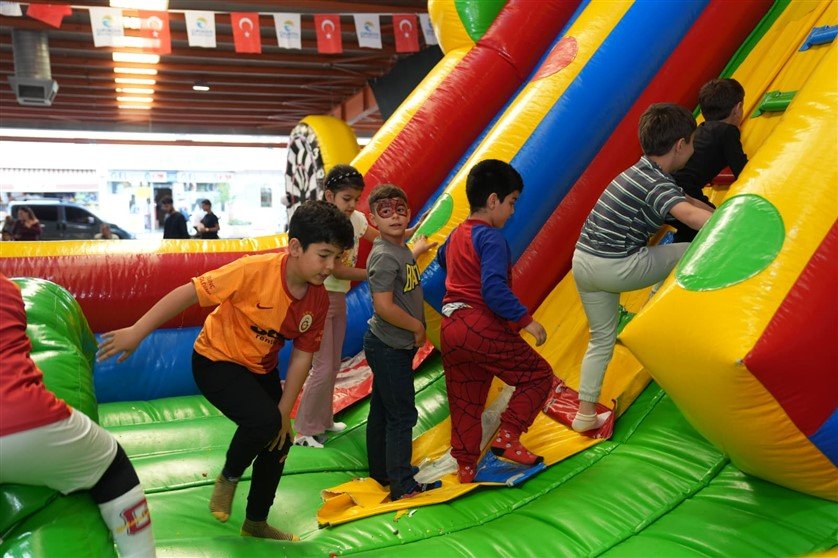 Çukurova'da 23 Nisan Coşkusu (7)