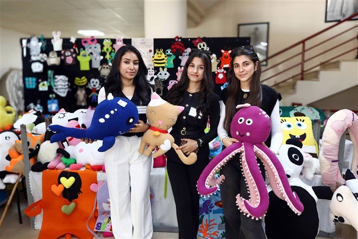 Gaün’de Eği̇ti̇m Materyalleri̇ Sergi̇si̇ Açildi 4