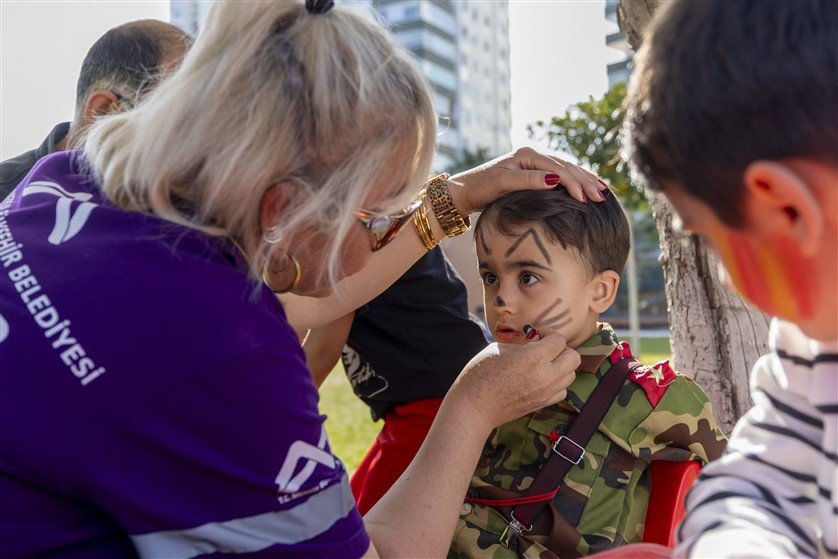 Mersi̇n Büyükşehi̇r İle ‘23 Ni̇san’ Bi̇r Başka Güzel (5)