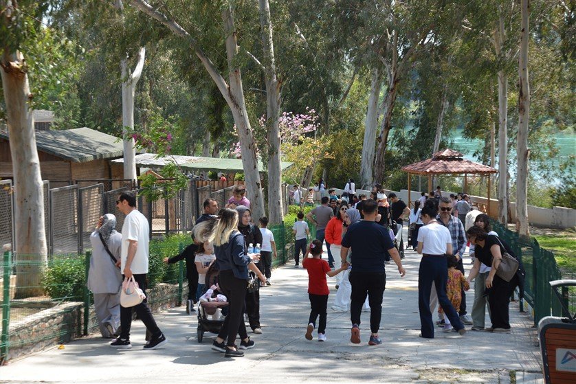 Mersi̇n Büyükşehi̇r İle ‘23 Ni̇san’ Bi̇r Başka Güzel (8)