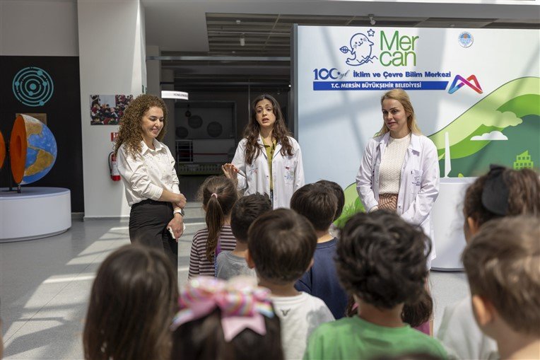 Mersi̇n Büyükşehi̇r Mercan Bi̇li̇m Merkezi̇ 200 Bi̇n Zi̇yaretçi̇ Sayisina Ulaşti (8)
