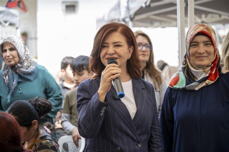 Mersi̇n Büyükşehi̇r’i̇n ‘Evi̇mi̇z Atölye’ Projesi̇ İle Kadinlar Sosyalleşi̇yor, Üreti̇yor Ve Kazaniyor (3)